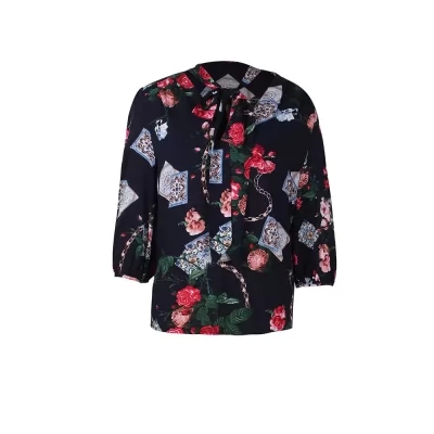 Kandiny - Explosion spring new black V-neck print shirt